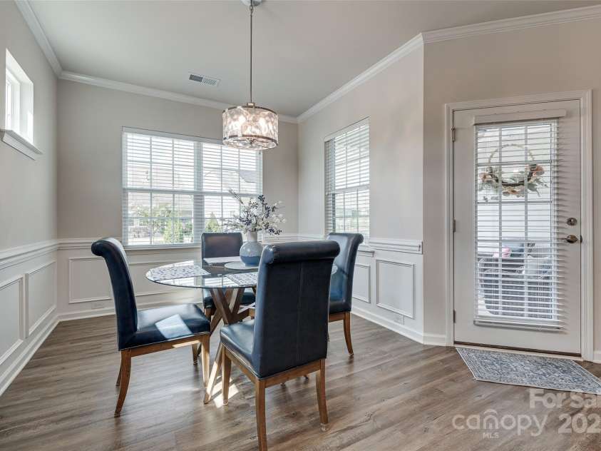 14150 Southbridge Forest Drive, Charlotte, NC 28273.  MLS# CAR4285972, YatesRealty ID 29799. 