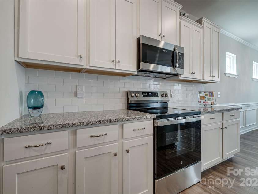 14150 Southbridge Forest Drive, Charlotte, NC 28273.  MLS# CAR4285972, YatesRealty ID 29799. 