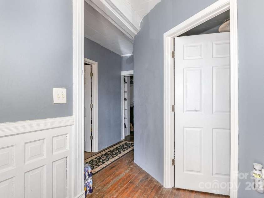 616 Mebane Street, Burlington, NC 27217.  MLS# CAR4228232, YatesRealty ID 2980. 