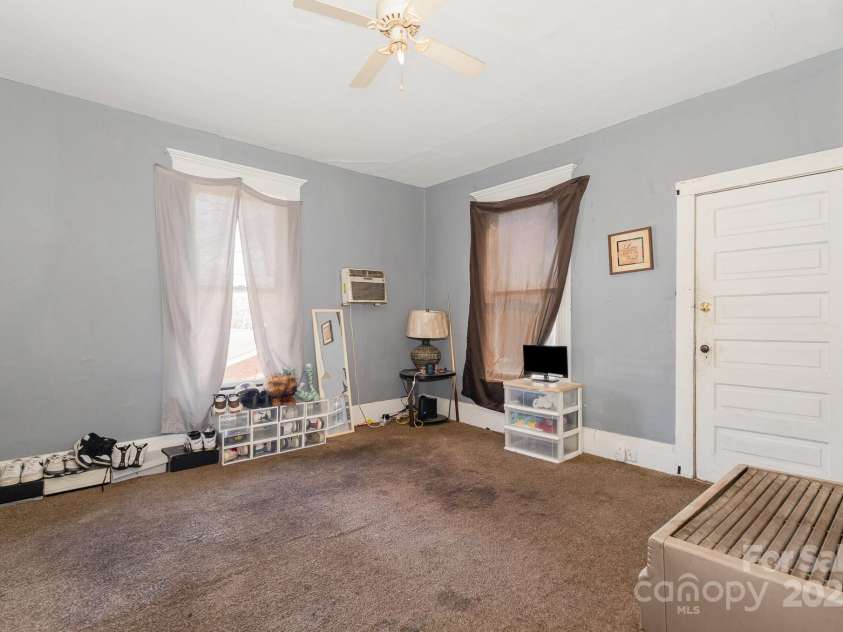 616 Mebane Street, Burlington, NC 27217.  MLS# CAR4228232, YatesRealty ID 2980. 