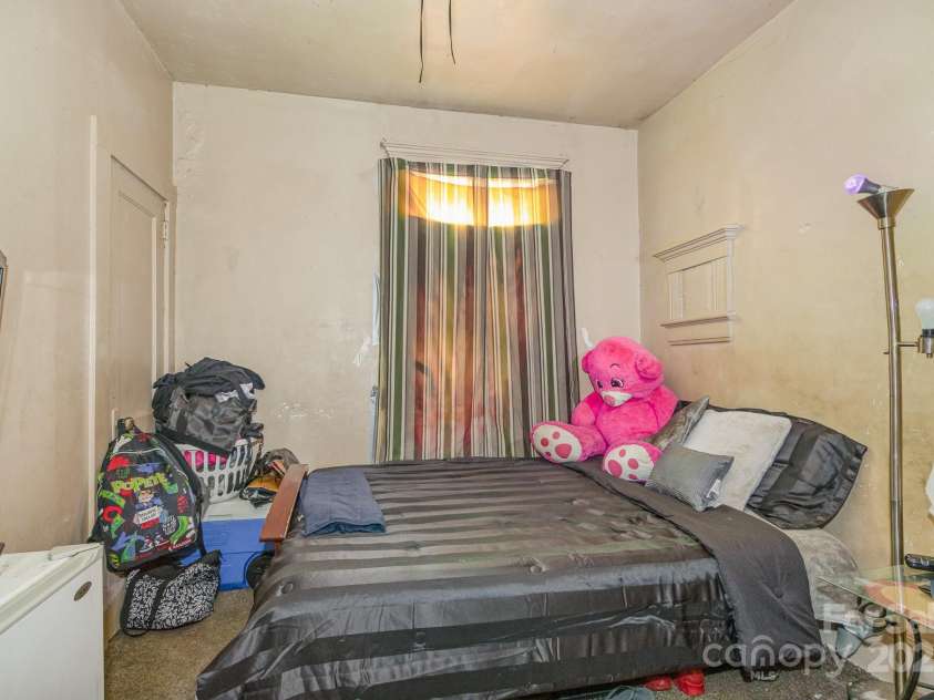 616 Mebane Street, Burlington, NC 27217.  MLS# CAR4228232, YatesRealty ID 2980. 