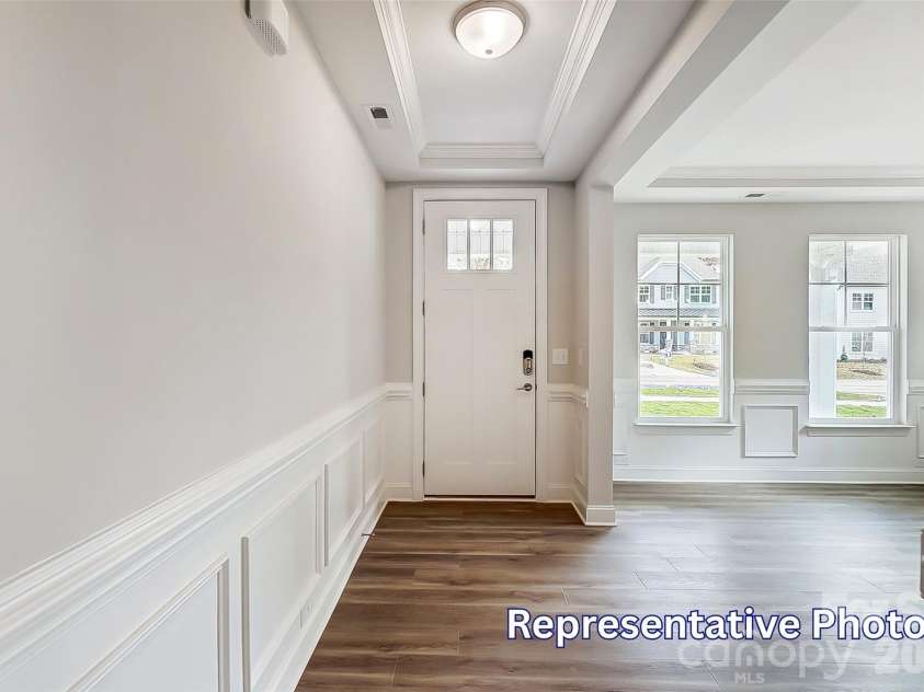 4482 Blue Mound Court, Stanley, NC 28164.  MLS# CAR4387533, YatesRealty ID 29800. Entryway