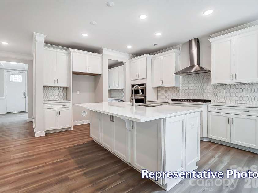 4482 Blue Mound Court, Stanley, NC 28164.  MLS# CAR4387533, YatesRealty ID 29800. Kitchen