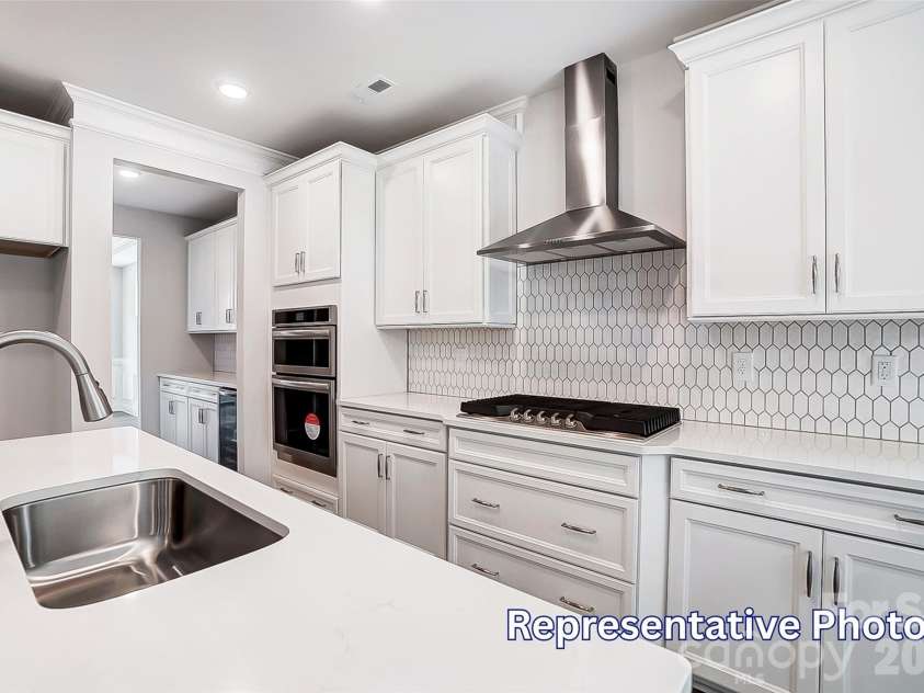 4482 Blue Mound Court, Stanley, NC 28164.  MLS# CAR4387533, YatesRealty ID 29800. Kitchen