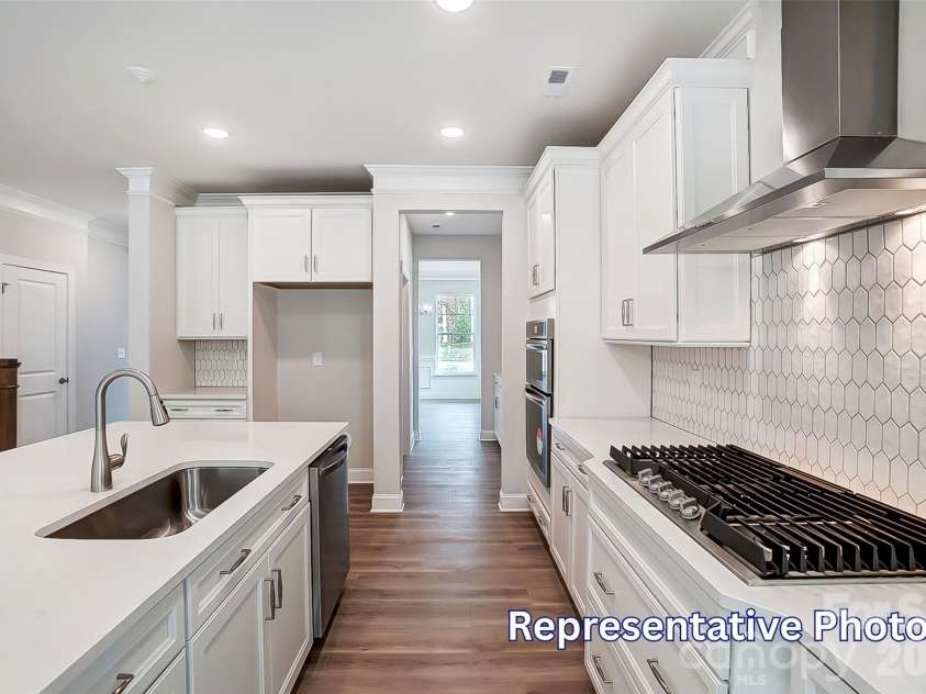 4482 Blue Mound Court, Stanley, NC 28164.  MLS# CAR4387533, YatesRealty ID 29800. Kitchen