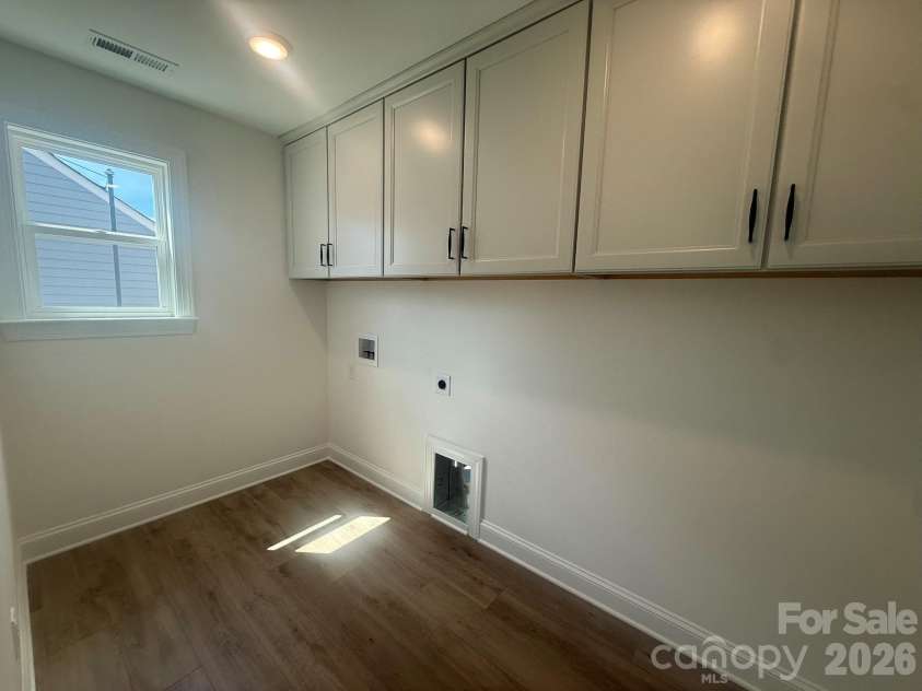 4482 Blue Mound Court, Stanley, NC 28164.  MLS# CAR4387533, YatesRealty ID 29800. Laundry Room