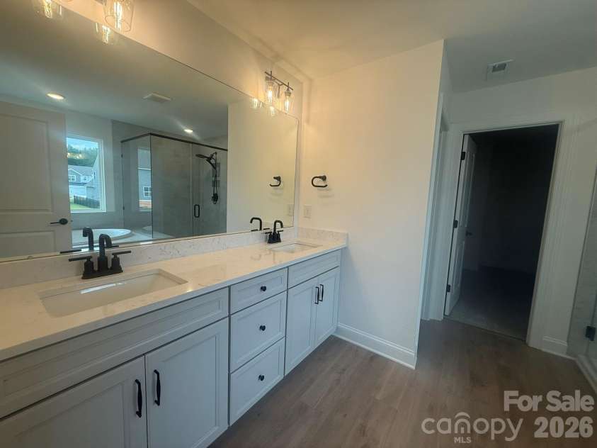 4482 Blue Mound Court, Stanley, NC 28164.  MLS# CAR4387533, YatesRealty ID 29800. Primary Bathroom