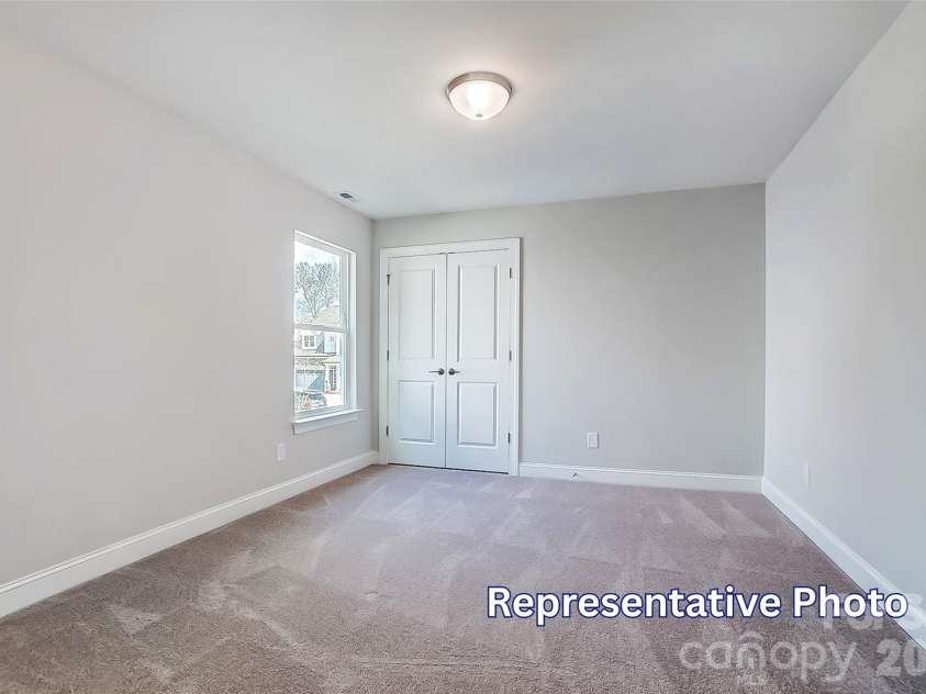 4482 Blue Mound Court, Stanley, NC 28164.  MLS# CAR4387533, YatesRealty ID 29800. Sitting Room
