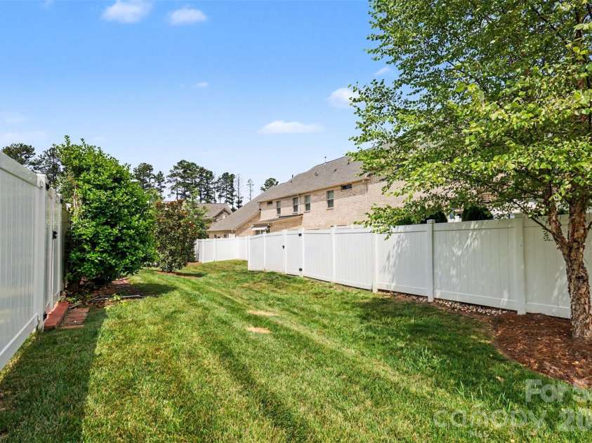 5012 Forest Hills Place, Fort Mill, SC 29707.  MLS# CAR4392199, YatesRealty ID 29801. 