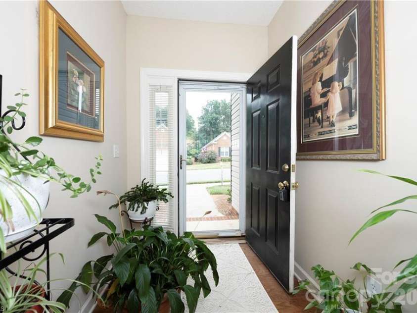 195 Stadium Oaks Drive, Clemmons, NC 27012.  MLS# CAR4392990, YatesRealty ID 29803. 