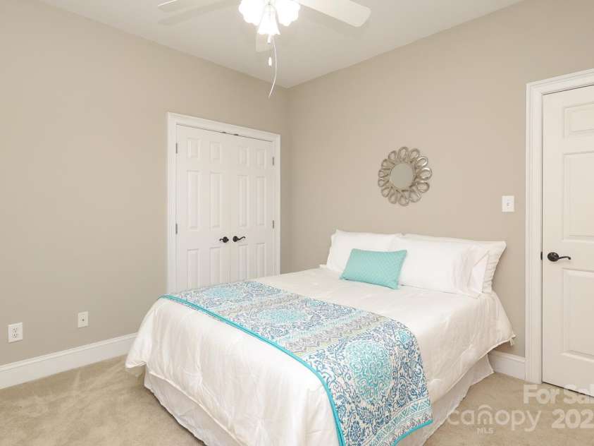 10840 Congressional Club Drive, Charlotte, NC 28277.  MLS# CAR4286308, YatesRealty ID 29804. 