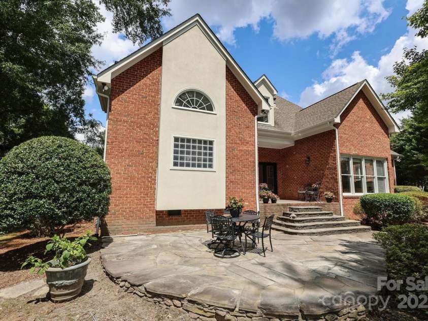 10840 Congressional Club Drive, Charlotte, NC 28277.  MLS# CAR4286308, YatesRealty ID 29804. 
