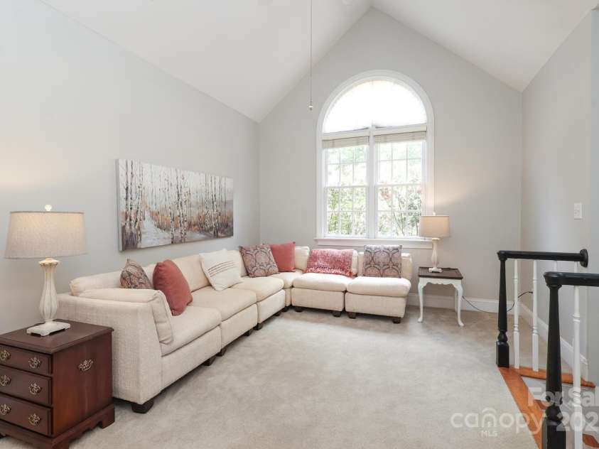 10840 Congressional Club Drive, Charlotte, NC 28277.  MLS# CAR4286308, YatesRealty ID 29804. Bonus Room