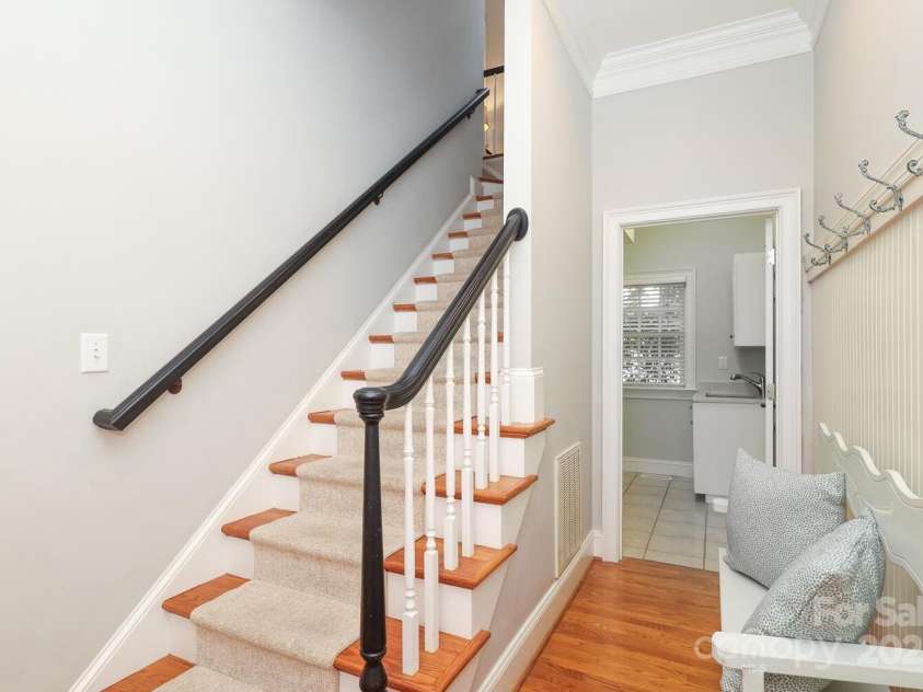 10840 Congressional Club Drive, Charlotte, NC 28277.  MLS# CAR4286308, YatesRealty ID 29804. Drop  zone area & back stairs