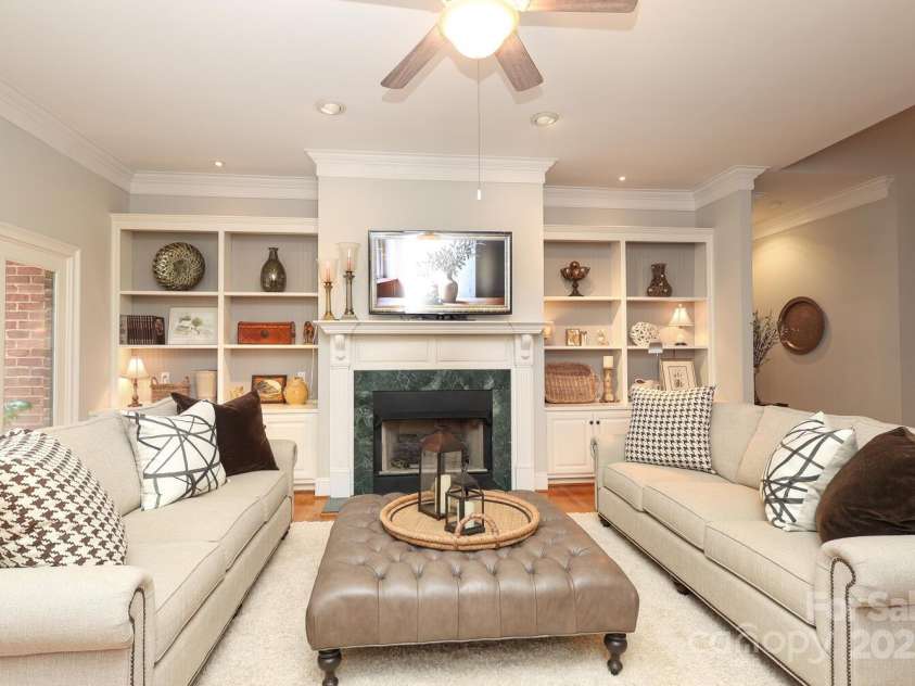 10840 Congressional Club Drive, Charlotte, NC 28277.  MLS# CAR4286308, YatesRealty ID 29804. Great Room