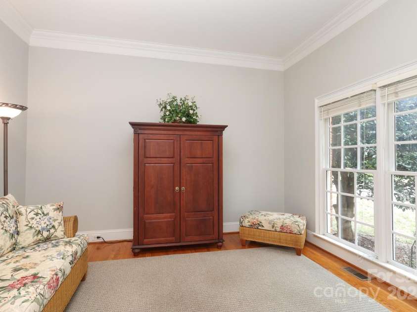 10840 Congressional Club Drive, Charlotte, NC 28277.  MLS# CAR4286308, YatesRealty ID 29804. Study
