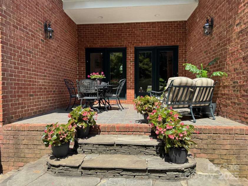 10840 Congressional Club Drive, Charlotte, NC 28277.  MLS# CAR4286308, YatesRealty ID 29804. Terrace