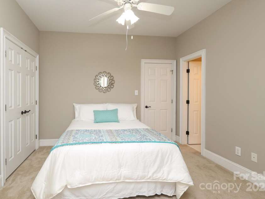 10840 Congressional Club Drive, Charlotte, NC 28277.  MLS# CAR4286308, YatesRealty ID 29804. Upstairs bedroom
