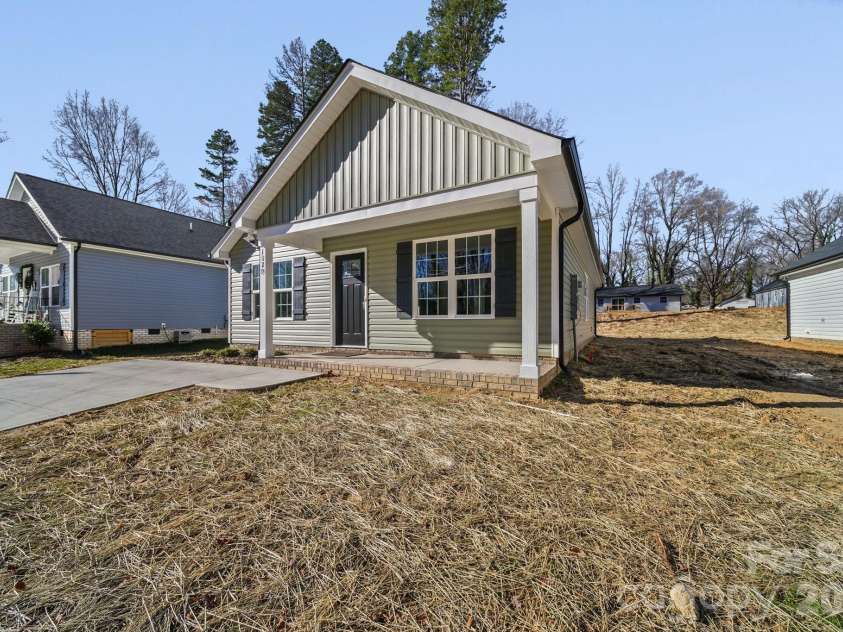 1129 Kenly Street, Salisbury, NC 28144.  MLS# CAR4392992, YatesRealty ID 29805. 