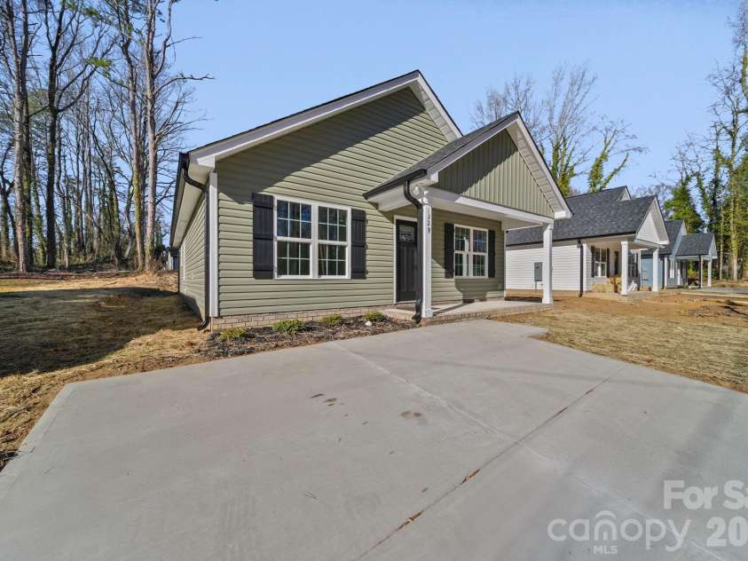 1129 Kenly Street, Salisbury, NC 28144.  MLS# CAR4392992, YatesRealty ID 29805. 