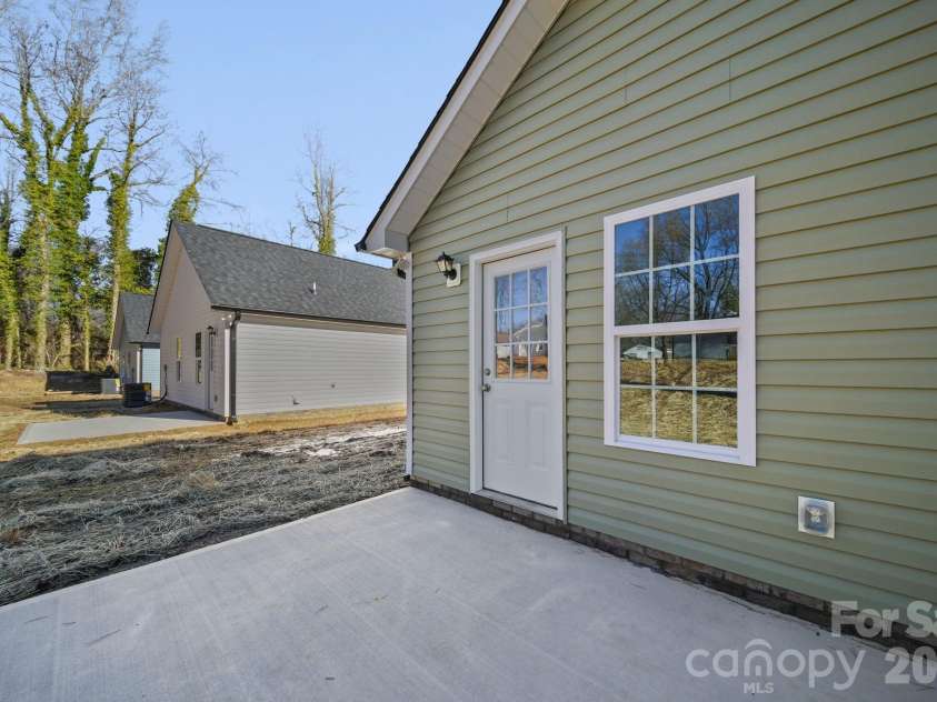 1129 Kenly Street, Salisbury, NC 28144.  MLS# CAR4392992, YatesRealty ID 29805. 