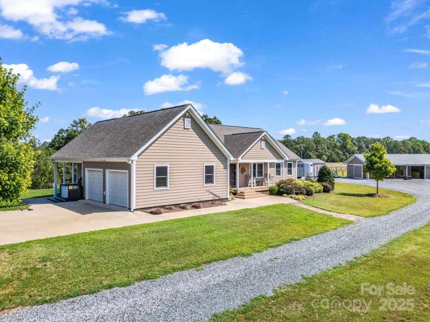 609 Green Creek Drive, Columbus, NC 28722.  MLS# CAR4288033, YatesRealty ID 29805. 