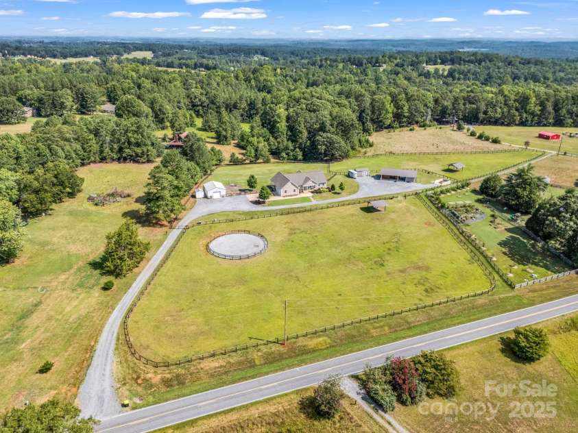 609 Green Creek Drive, Columbus, NC 28722.  MLS# CAR4288033, YatesRealty ID 29805. 