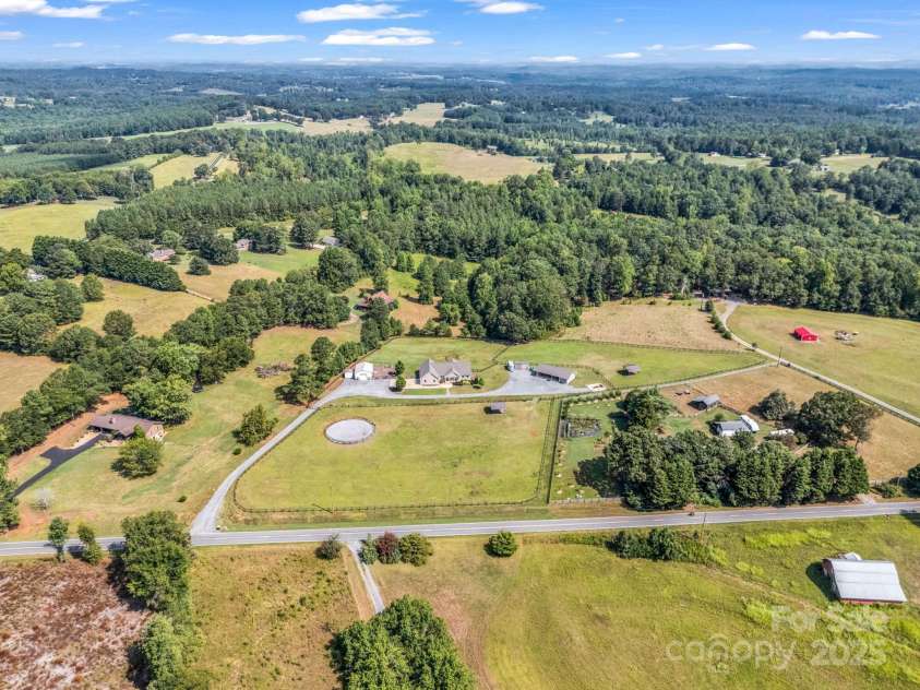 609 Green Creek Drive, Columbus, NC 28722.  MLS# CAR4288033, YatesRealty ID 29805. 