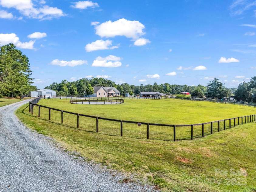 609 Green Creek Drive, Columbus, NC 28722.  MLS# CAR4288033, YatesRealty ID 29805. Front Entrance