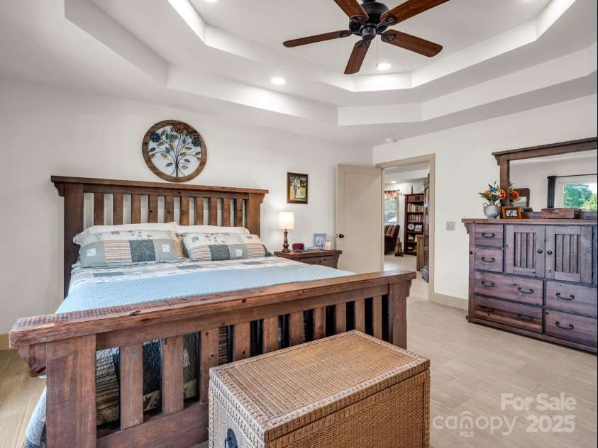 609 Green Creek Drive, Columbus, NC 28722.  MLS# CAR4288033, YatesRealty ID 29805. Primary bedroom