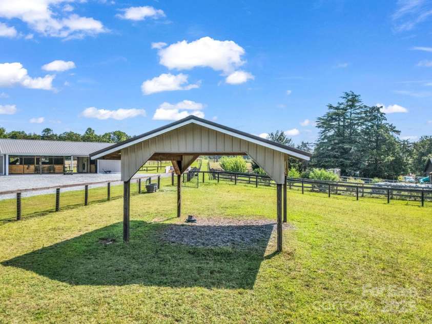 609 Green Creek Drive, Columbus, NC 28722.  MLS# CAR4288033, YatesRealty ID 29805. Shade shelter