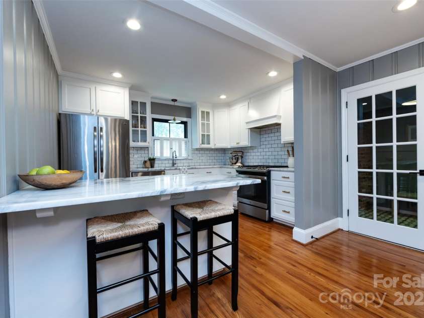 5418 Seacroft Road, Charlotte, NC 28210.  MLS# CAR4286070, YatesRealty ID 29806. 