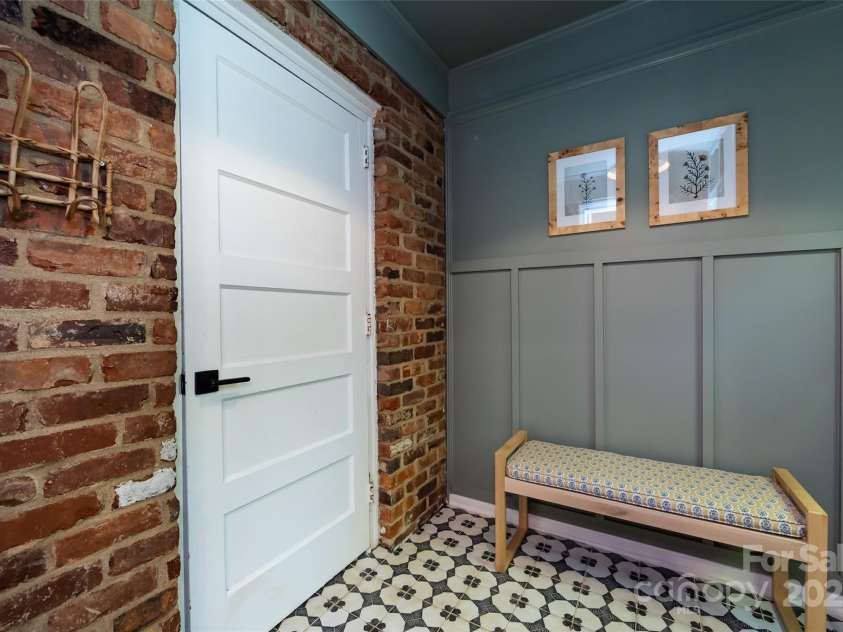 5418 Seacroft Road, Charlotte, NC 28210.  MLS# CAR4286070, YatesRealty ID 29806. 