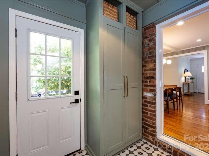 5418 Seacroft Road, Charlotte, NC 28210.  MLS# CAR4286070, YatesRealty ID 29806. 