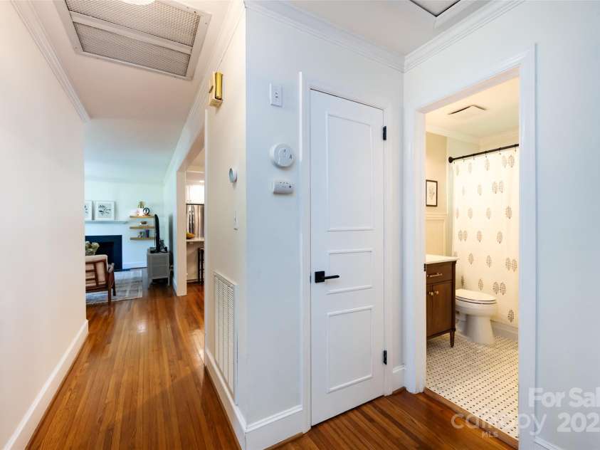 5418 Seacroft Road, Charlotte, NC 28210.  MLS# CAR4286070, YatesRealty ID 29806. 