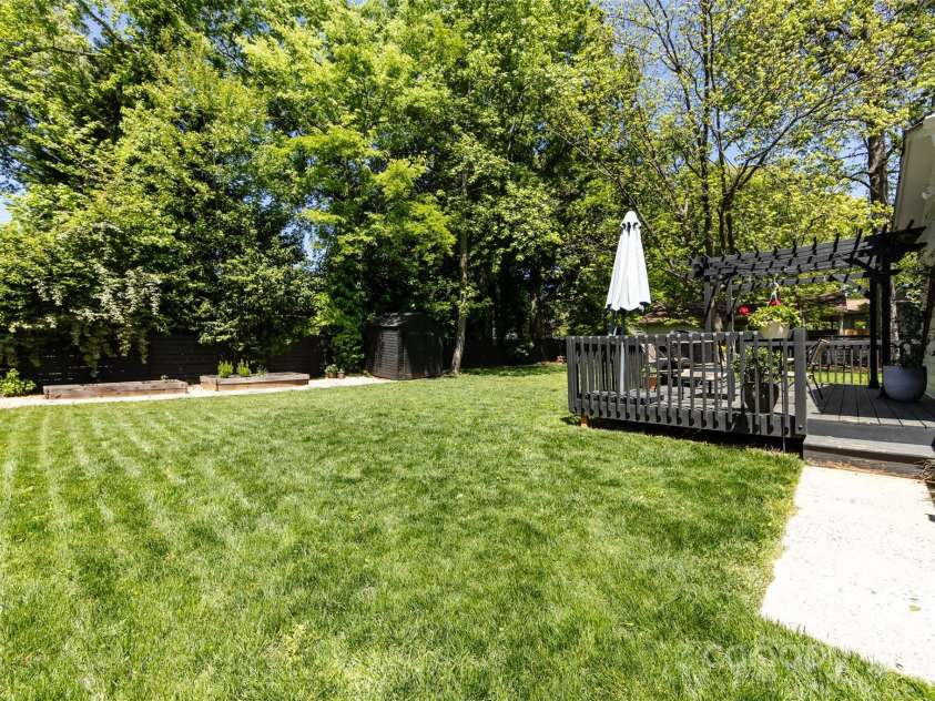 5418 Seacroft Road, Charlotte, NC 28210.  MLS# CAR4286070, YatesRealty ID 29806. 