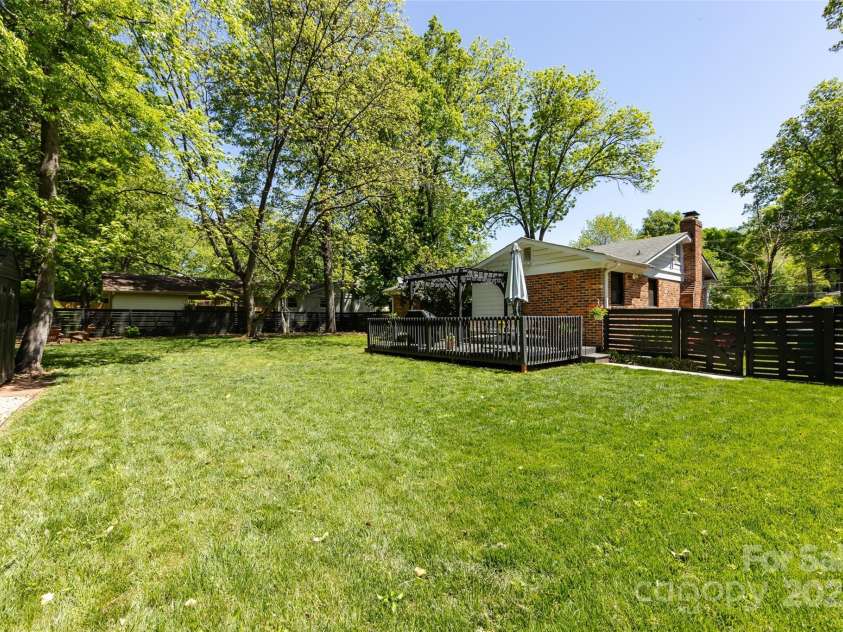 5418 Seacroft Road, Charlotte, NC 28210.  MLS# CAR4286070, YatesRealty ID 29806. 