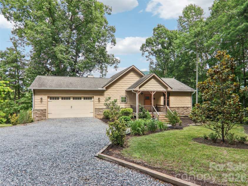 77 Willow Stone Way, Hendersonville, NC 28792.  MLS# CAR4392902, YatesRealty ID 29806. 