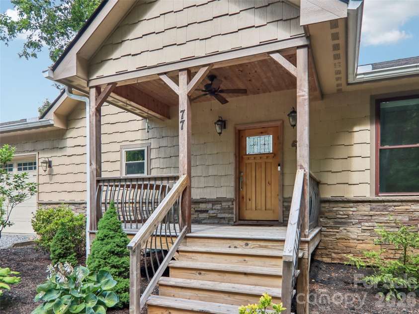 77 Willow Stone Way, Hendersonville, NC 28792.  MLS# CAR4392902, YatesRealty ID 29806. 