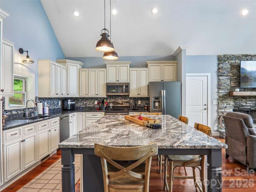 77 Willow Stone Way, Hendersonville, NC 28792.  MLS# CAR4392902, YatesRealty ID 29806. 