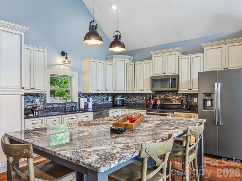 77 Willow Stone Way, Hendersonville, NC 28792.  MLS# CAR4392902, YatesRealty ID 29806. 
