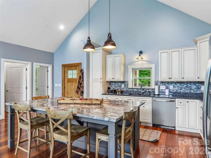 77 Willow Stone Way, Hendersonville, NC 28792.  MLS# CAR4392902, YatesRealty ID 29806. 