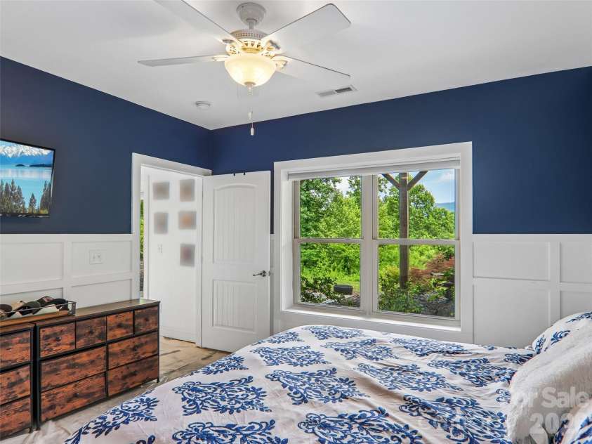 77 Willow Stone Way, Hendersonville, NC 28792.  MLS# CAR4392902, YatesRealty ID 29806. 