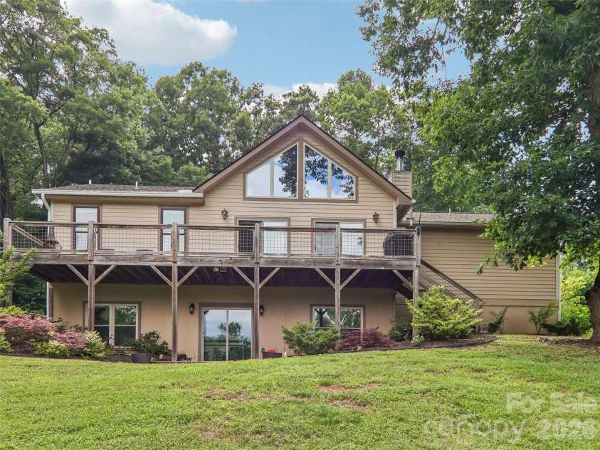 77 Willow Stone Way, Hendersonville, NC 28792.  MLS# CAR4392902, YatesRealty ID 29806. 