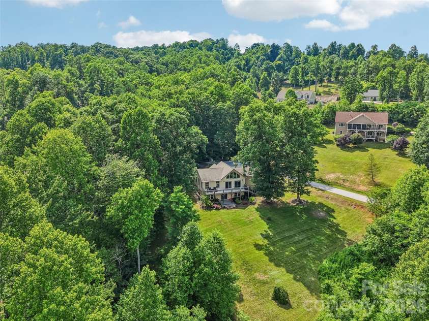 77 Willow Stone Way, Hendersonville, NC 28792.  MLS# CAR4392902, YatesRealty ID 29806. 