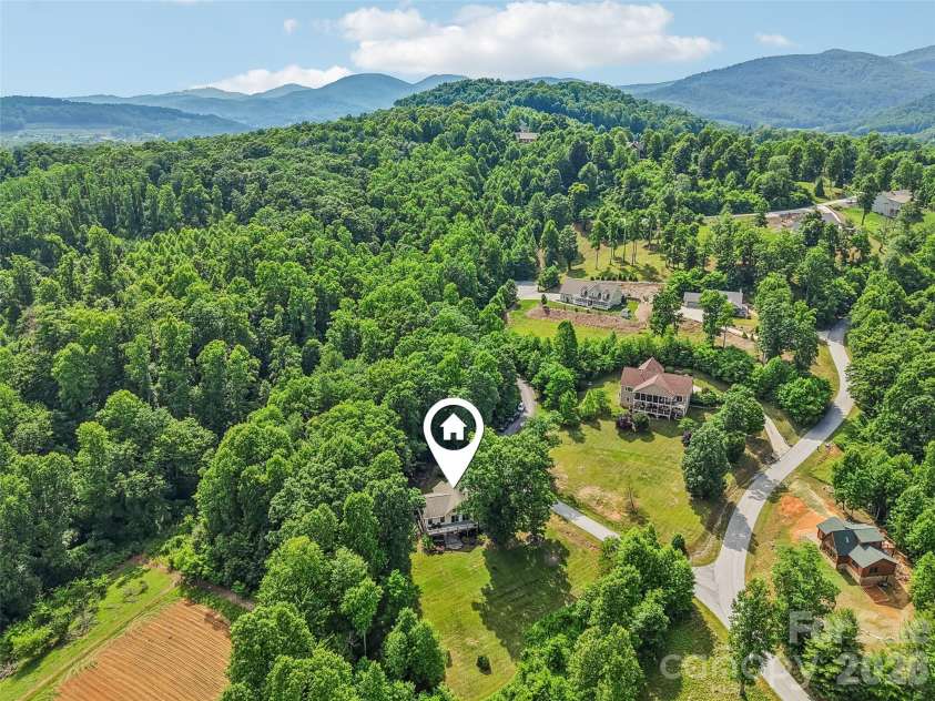77 Willow Stone Way, Hendersonville, NC 28792.  MLS# CAR4392902, YatesRealty ID 29806. 