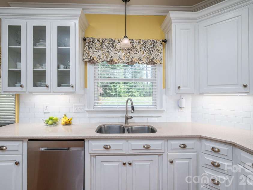 3740 Sand Wedge Drive, Gastonia, NC 28056.  MLS# CAR4392996, YatesRealty ID 29807. 