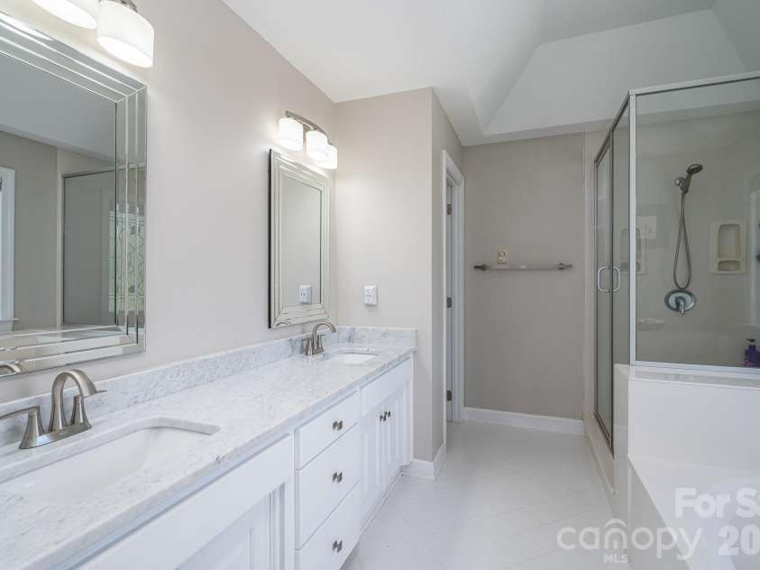 3740 Sand Wedge Drive, Gastonia, NC 28056.  MLS# CAR4392996, YatesRealty ID 29807. 