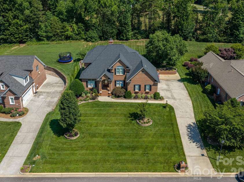 3740 Sand Wedge Drive, Gastonia, NC 28056.  MLS# CAR4392996, YatesRealty ID 29807. 