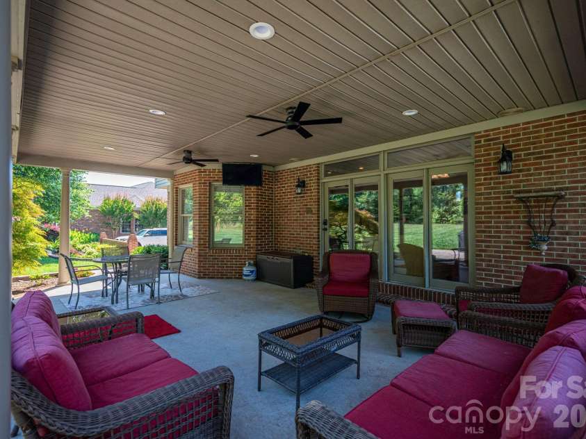 3740 Sand Wedge Drive, Gastonia, NC 28056.  MLS# CAR4392996, YatesRealty ID 29807. 